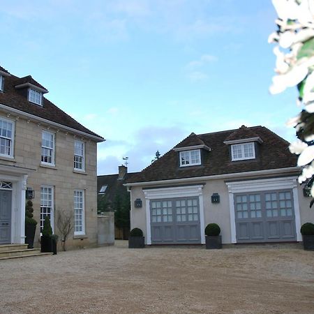 Montpellier House Acomodação com café da manhã Newport Pagnell Exterior foto